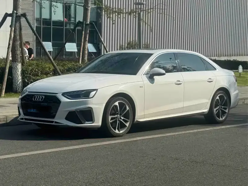 Audi A4L, 2020