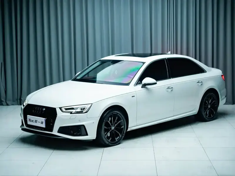 Audi A4L, 2020