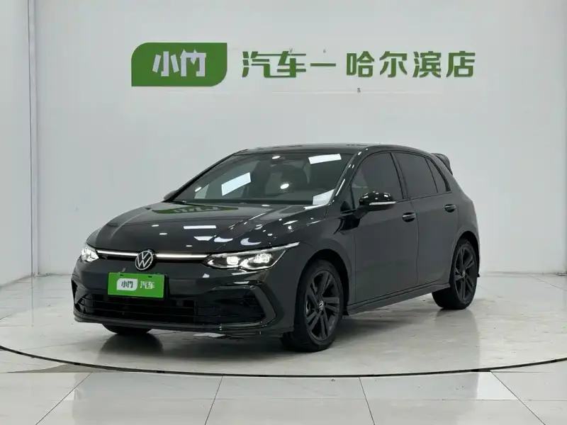 Volkswagen Golf, 2022