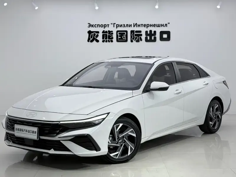 Hyundai Elantra, 2024