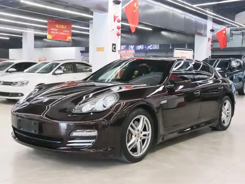 Porsche Panamera, 2012