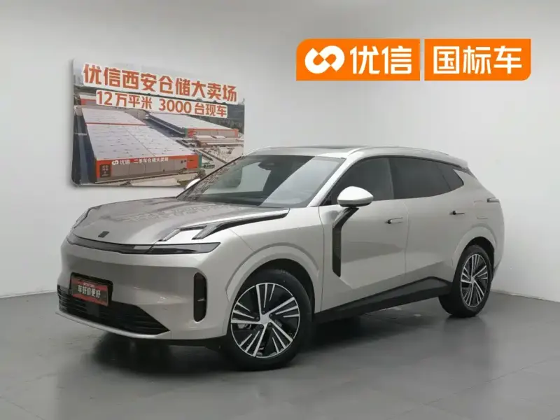 Lynk & Co 08 EM-P, 2025