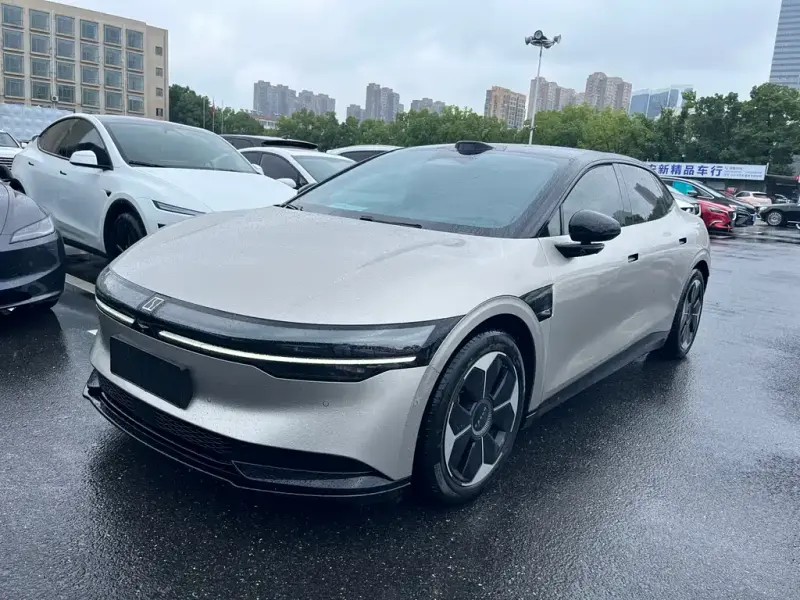 Zeekr 007, 2024