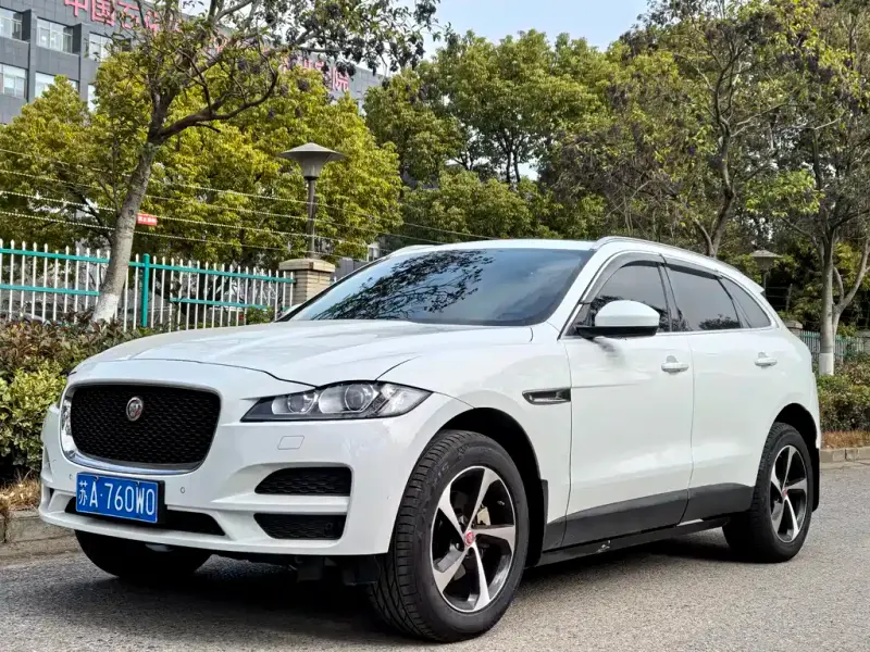 Jaguar F-PACE, 2021