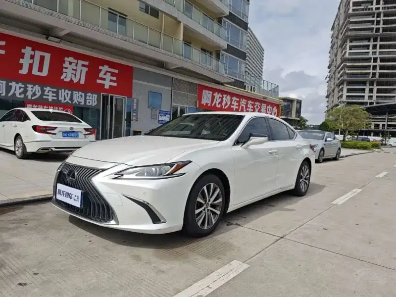 Lexus ES, 2018