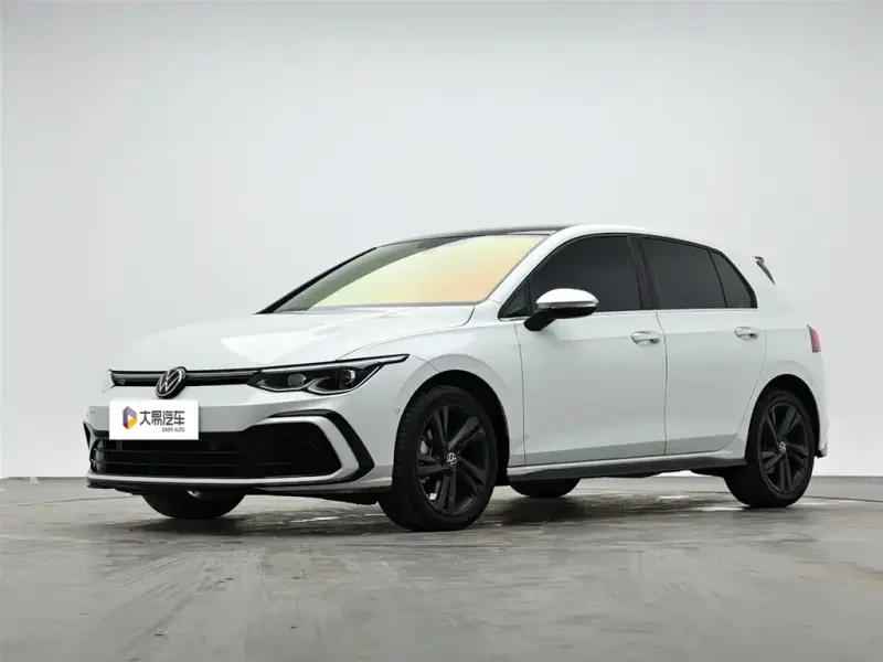 Volkswagen Golf, 2023