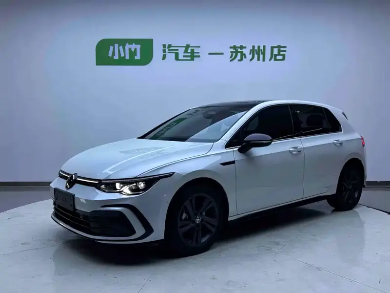Volkswagen Golf, 2022