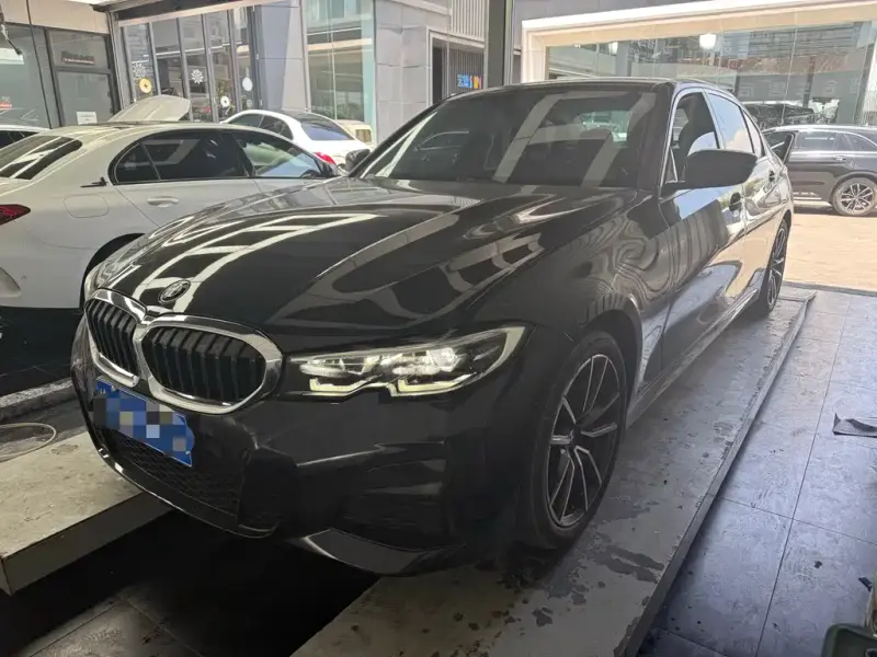 BMW 3 Series, 2021