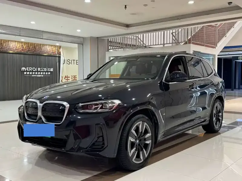 BMW iX3, 2023