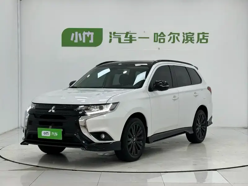 Mitsubishi Outlander, 2022