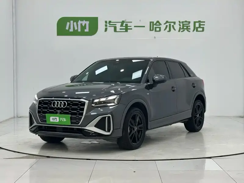 Audi Q2L, 2022