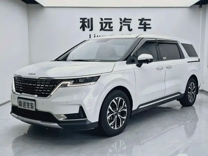 Kia Carnival, 2022
