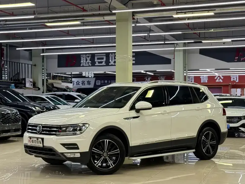 Volkswagen Tiguan L, 2021