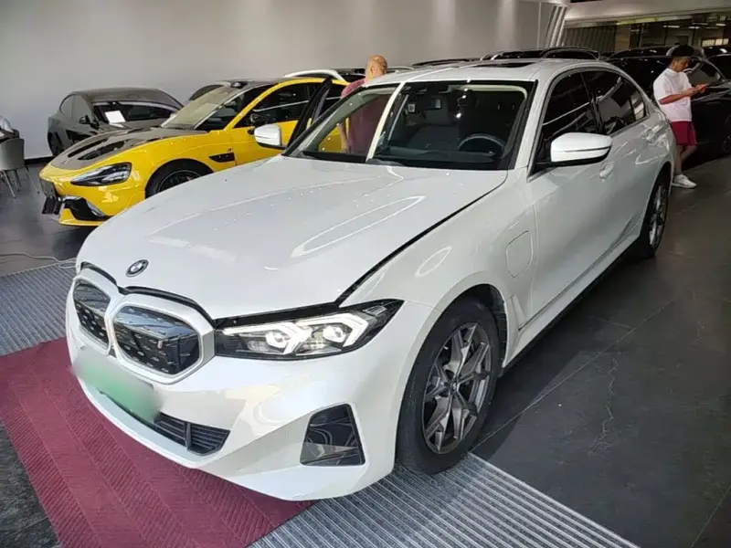 BMW i3, 2023