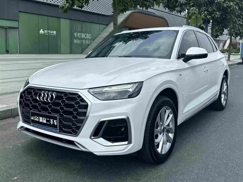 Audi Q5L, 2021