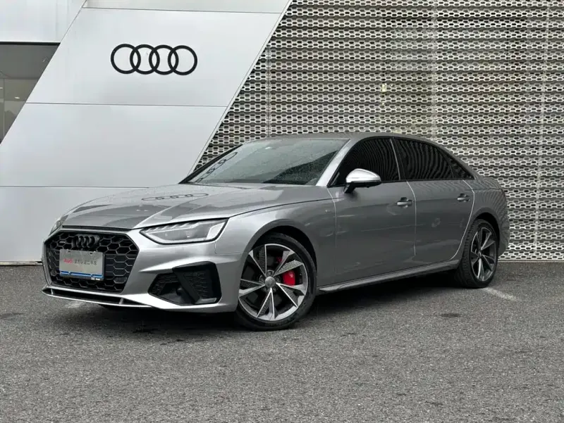 Audi A4L, 2022