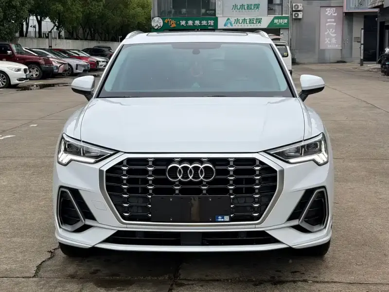 Audi Q3, 2022