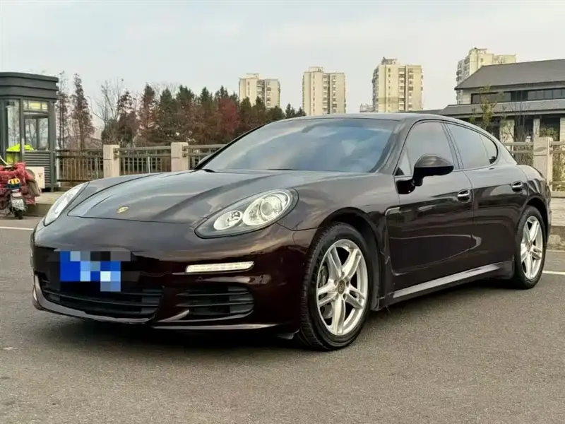 Porsche Panamera, 2015