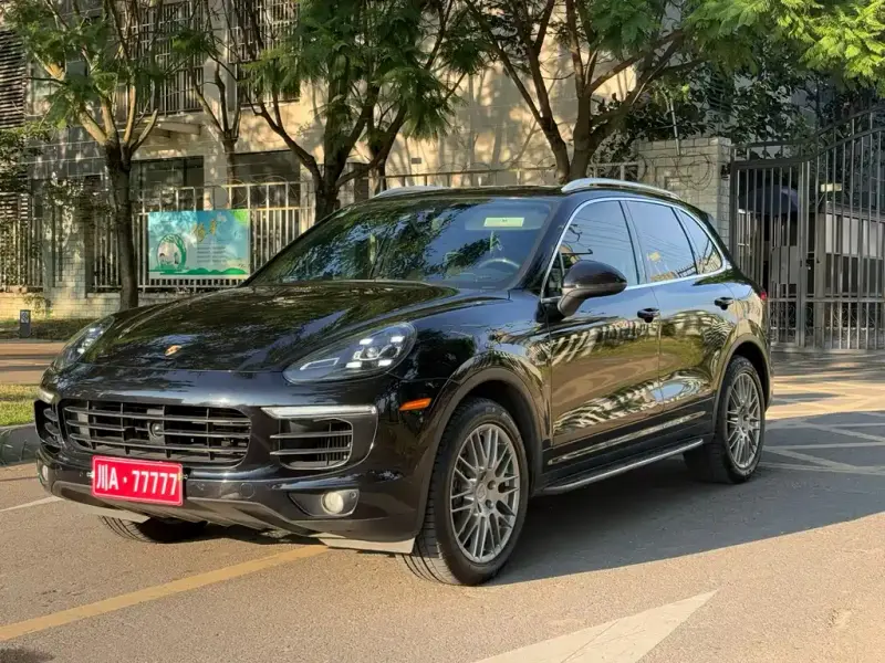 Porsche Cayenne, 2015