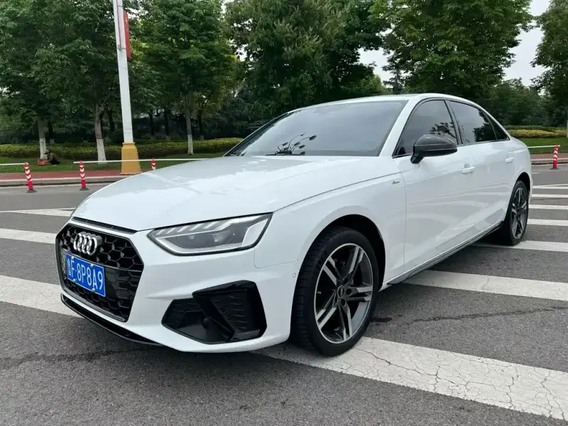 Audi A4L, 2022
