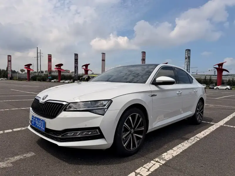 Skoda Superb, 2023