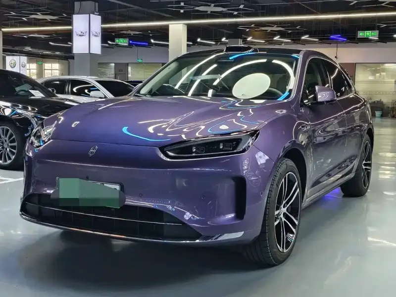 AITO M5, 2025