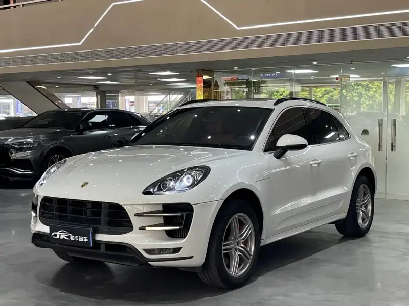Porsche Macan, 2016