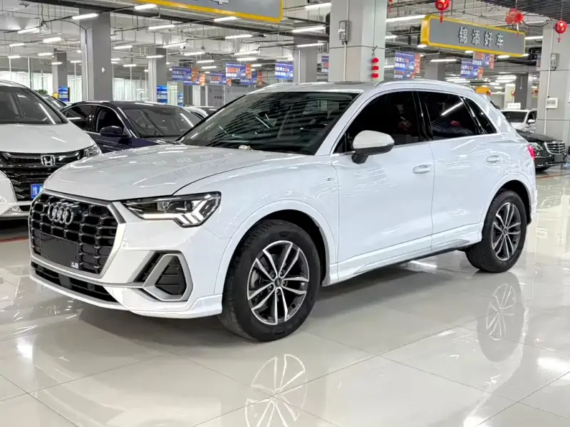 Audi Q3, 2022