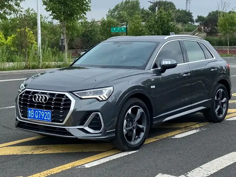 Audi Q3, 2022