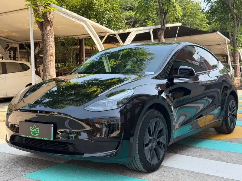 Tesla Model Y, 2023