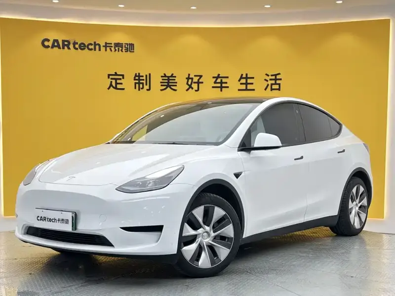 Tesla Model Y, 2023