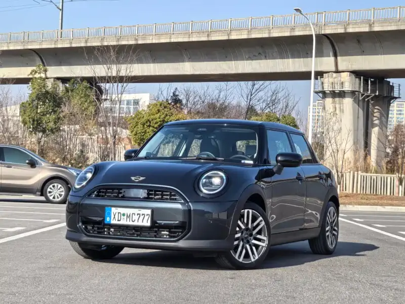 MINI Mini, 2025