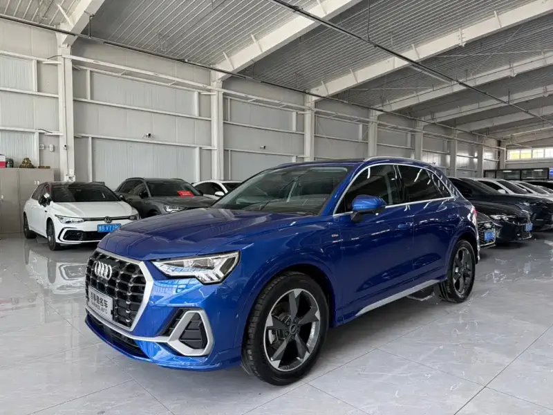 Audi Q3, 2022