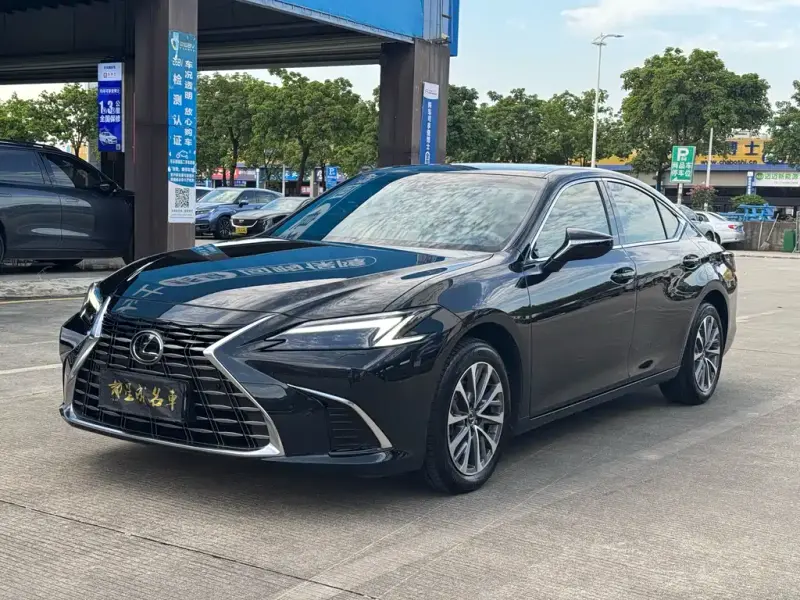 Lexus ES, 2026