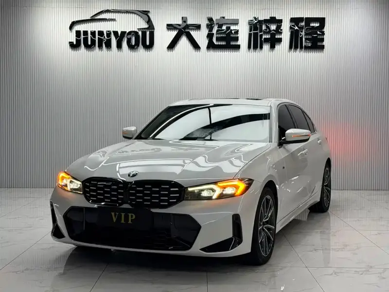 BMW 3 Series, 2023