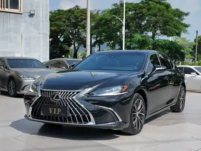 Lexus ES, 2024
