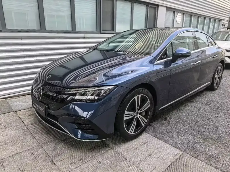 Mercedes-Benz EQE, 2025
