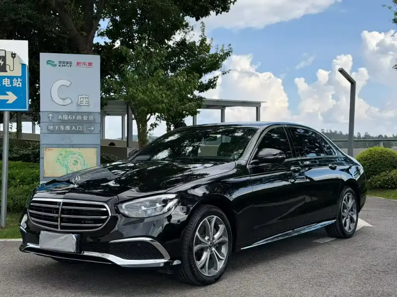 Mercedes-Benz E-Class, 2022
