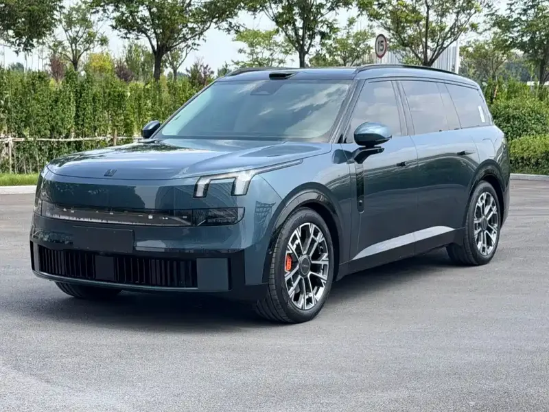 Lynk & Co 900, 2025