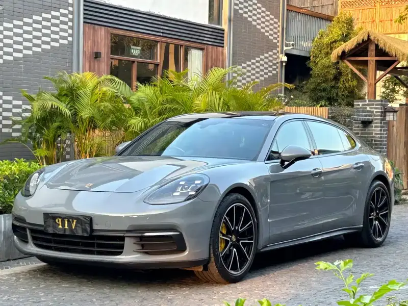 Porsche Panamera, 2018