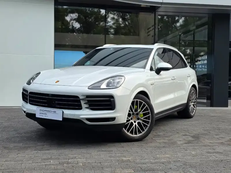 Porsche Cayenne Hybrid, 2023