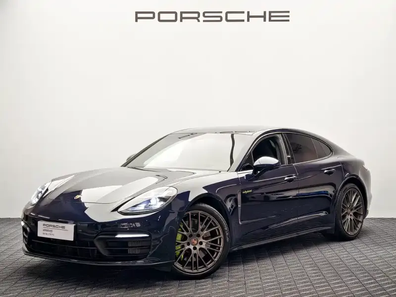 Porsche Panamera Hybrid, 2022