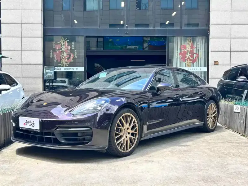 Porsche Panamera, 2023
