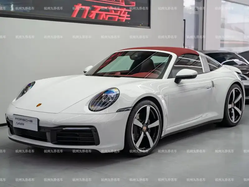 Porsche 911, 2024
