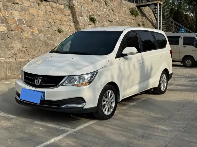 Baojun 730, 2017