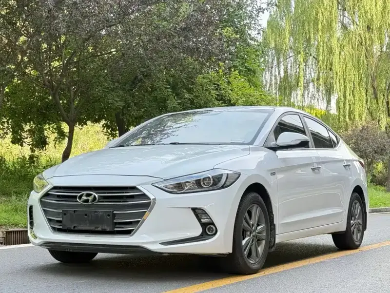 Hyundai Elantra, 2016