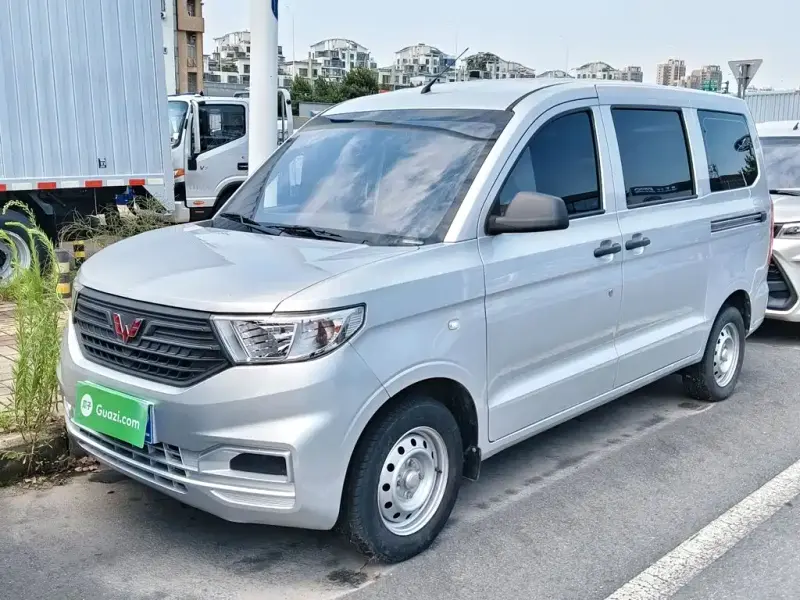 Wuling Hongguang V, 2023