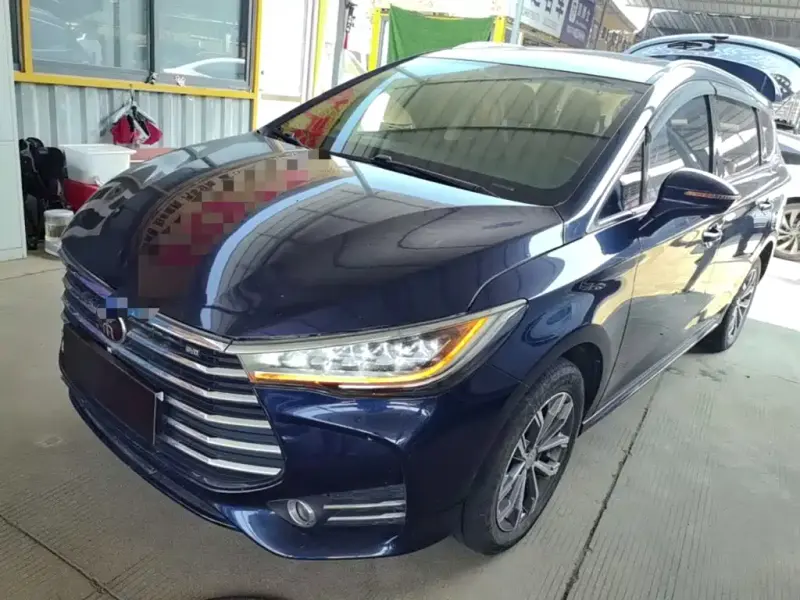 BYD MAX, 2019