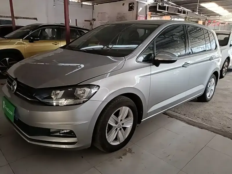 Volkswagen Touran, 2016