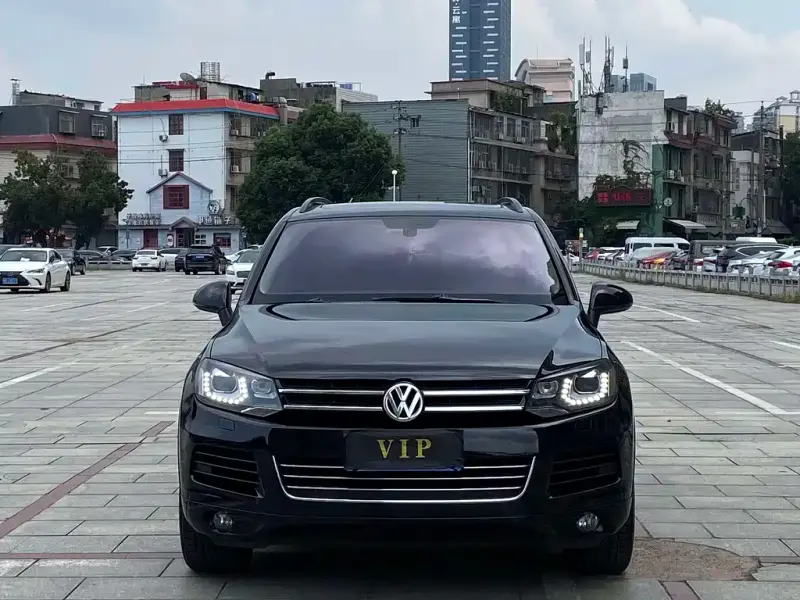 Volkswagen Touareg, 2012